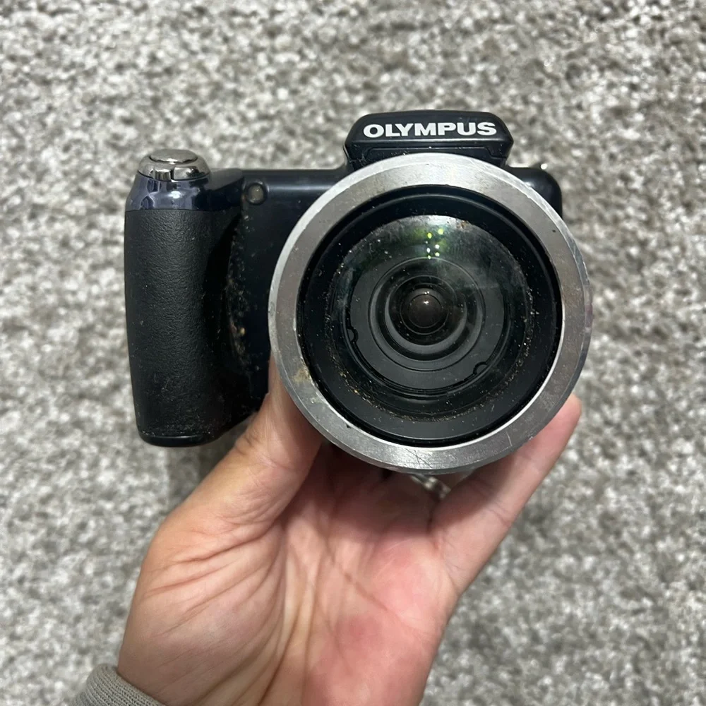 Olympus sp-815UZ 14 Megapixel Dogital Camera Untested